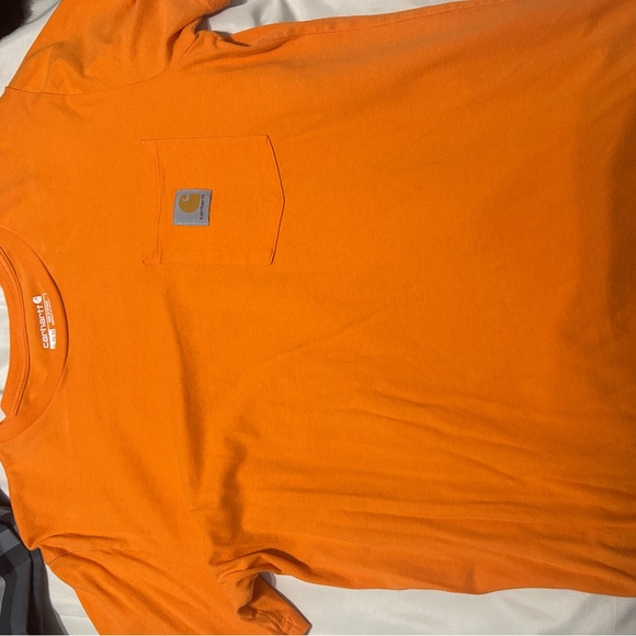Orange carhartt xl shirt - Picture 5 of 5